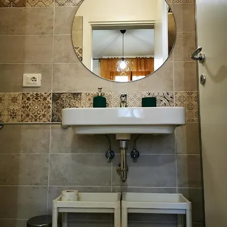Eyes Apartment